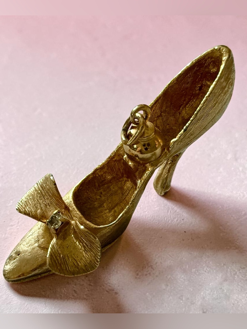 Vintage Women Gold Tone High Heel Shoe Charm Pendant Rhinestone Bow Chic
